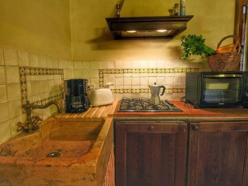 Quaint Villa In Sinalunga With Swimming Pool