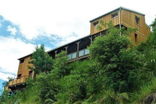 Les Agapanthes: Maison Etang Sale