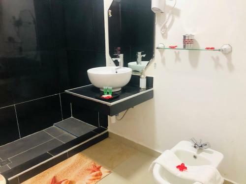 Hostal Petite Flower Guest House