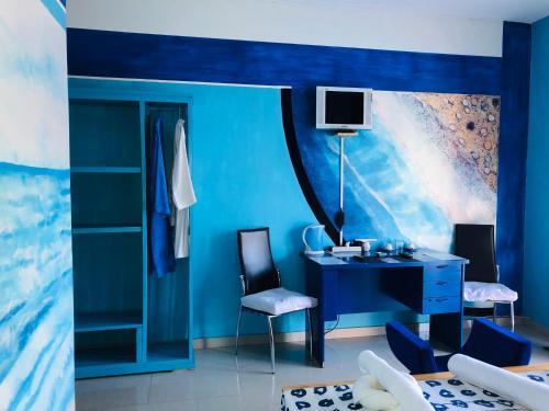 Hostal Petite Flower Guest House