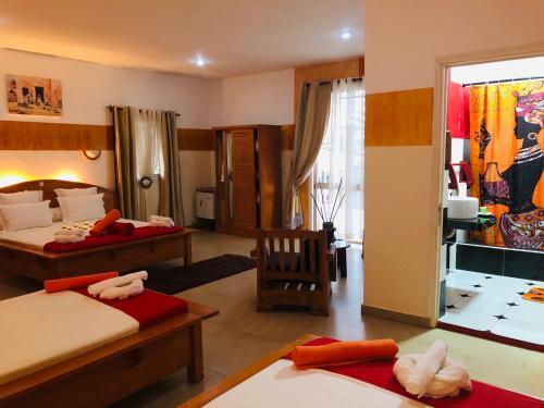 Hostal Petite Flower Guest House