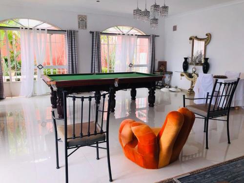 Hostal Petite Flower Guest House