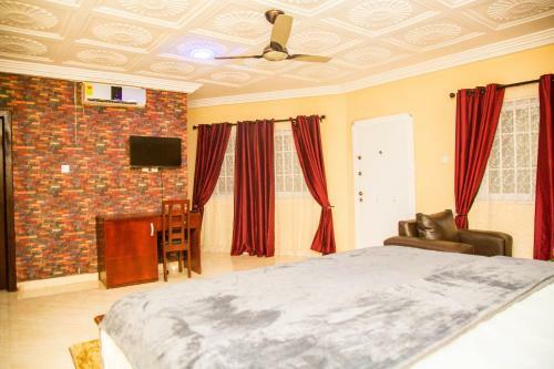 Vihills Hotel