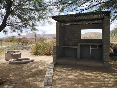 Achab Semi-self Catering Tent