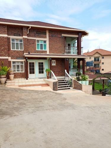 Hostal Puma Garden And Suites