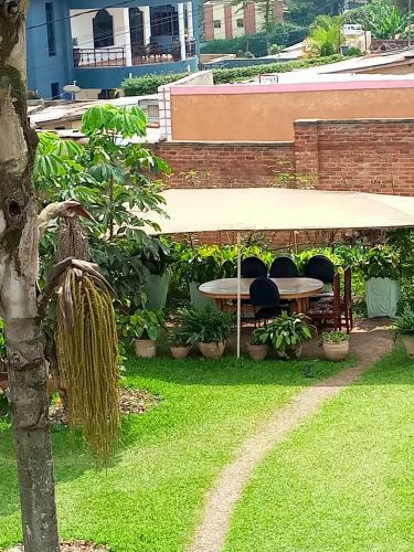 Hostal Puma Garden And Suites