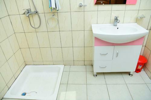 Hostal Gaju House