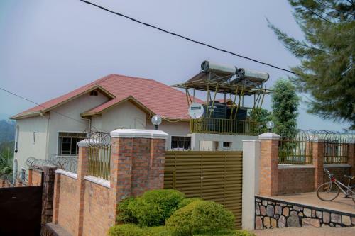 Hostal Gaju House