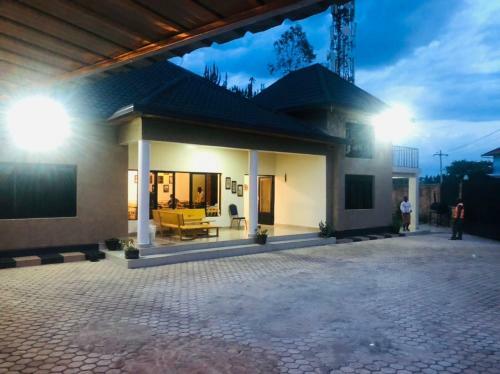 Fayrouz Hostel And Restaurant