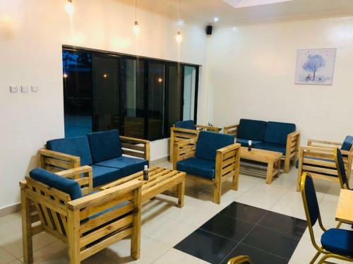 Fayrouz Hostel And Restaurant
