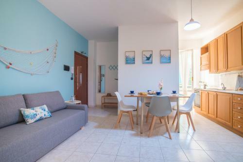 Apartamento Casa Mare Blu In Centro 300m Dalla Spiaggia