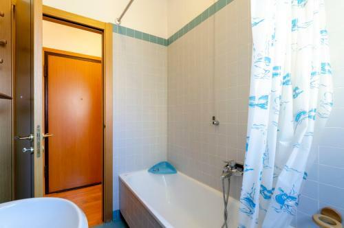 Apartamento Altido Great 1-br Flat With Rooftop Terrace And Seaview