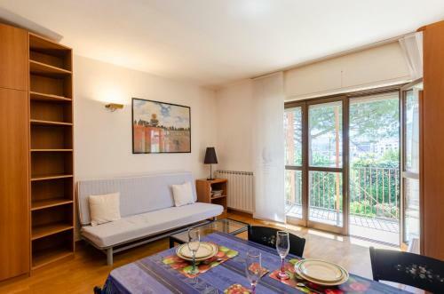 Apartamento Altido Great 1-br Flat With Rooftop Terrace And Seaview