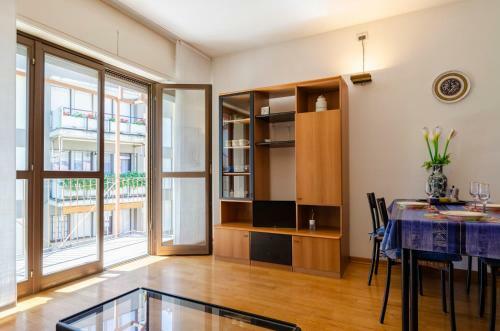 Apartamento Altido Great 1-br Flat With Rooftop Terrace And Seaview