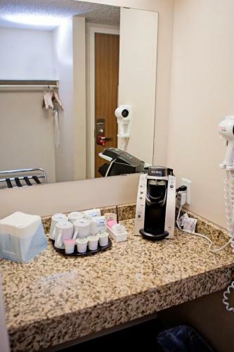 Hotel Best Canadian Motor Inns-lloydminster