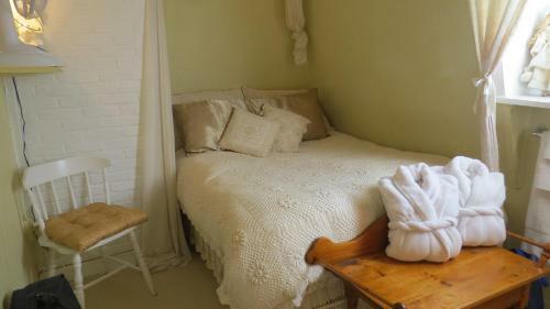 Bed & Breakfast Gite Dentelles Et Pignons