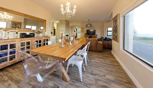 Beachfront Apartment @ Morleenpark Unit 11