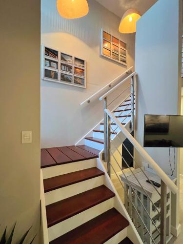 Waterfront Edge B5