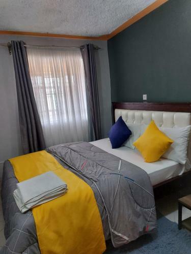 Luxury One Br With Lake Nkr View Apartment