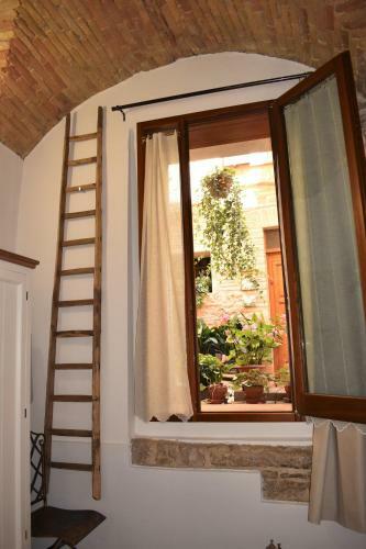 Borgo San Sisto Apartments