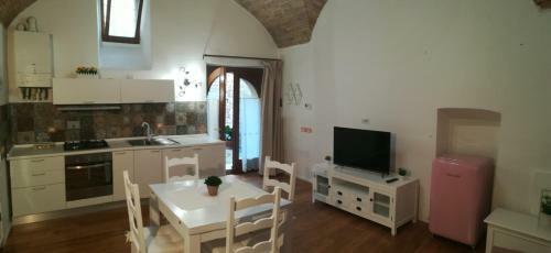Borgo San Sisto Apartments