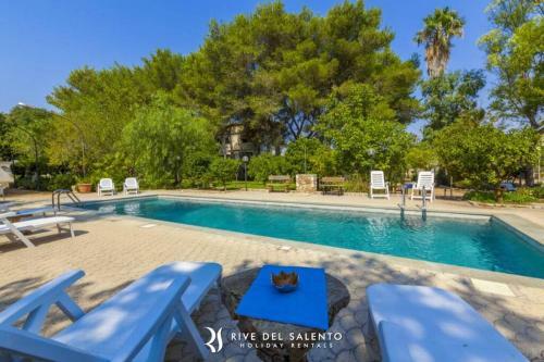 Apartamento Appartamento In Casale Con Piscina A Spongano