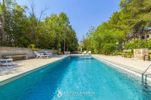 Apartamento Appartamento In Casale Con Piscina A Spongano