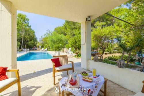 Apartamento Appartamento In Casale Con Piscina A Spongano