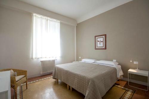 Hostal Piazza Paradiso Accommodation