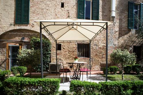 Hostal Piazza Paradiso Accommodation