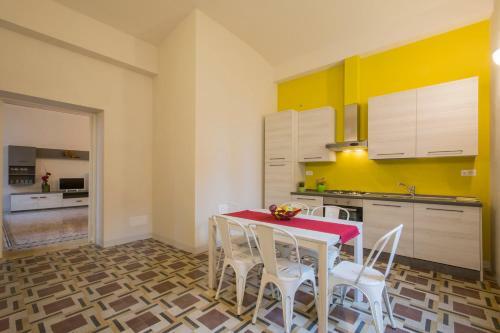 Hostal Piazza Paradiso Accommodation