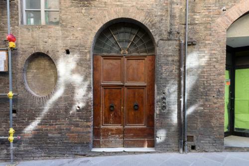 Hostal Piazza Paradiso Accommodation