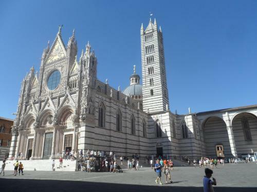 Hostal Piazza Paradiso Accommodation