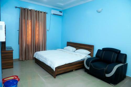 1m Apartments And Suites