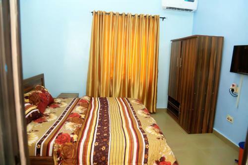 1m Apartments And Suites