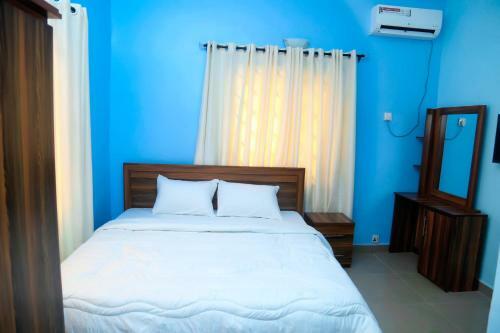 1m Apartments And Suites