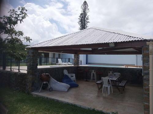 Apartamento Studio Dans Petit Complexe Tranquille