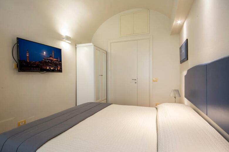 Hostal B&B Quattro Cantoni