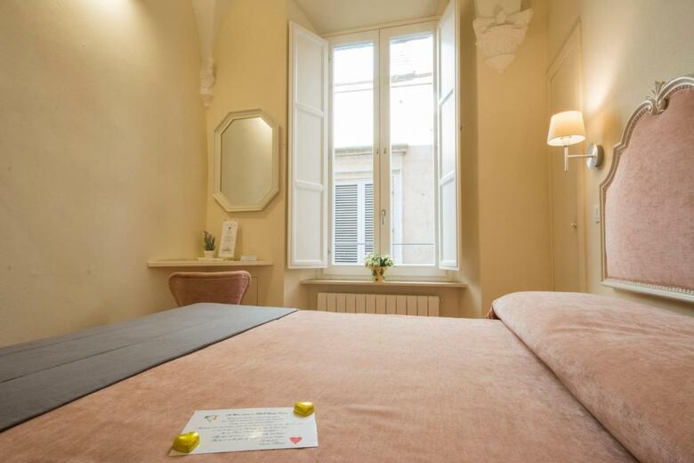 Hostal B&B Quattro Cantoni