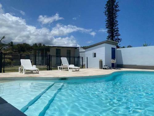 Appartement F3 Dans Petit Complexe Tranquille