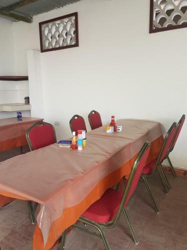 Hostal Golden Guest House- Miritini