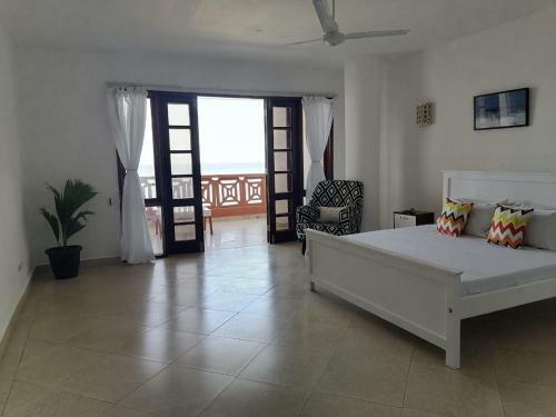 Ocean Front Apartments At La Mera