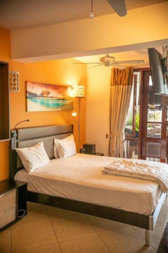 Ocean Front Apartments At La Mera