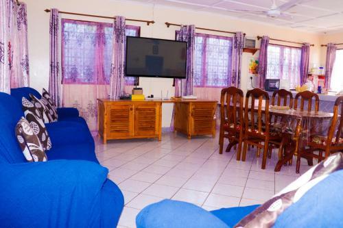 Hotel Cs Guest House And Apartment