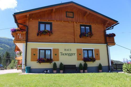 Hostal Apparthaus Taxegger