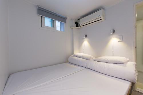 Hi 5 Hostel