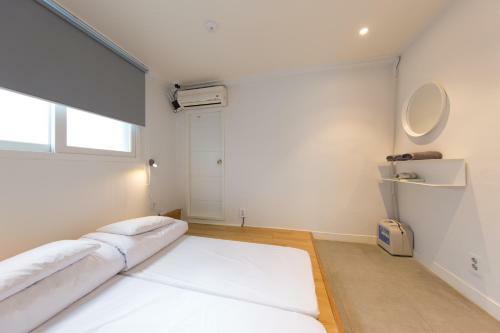 Hi 5 Hostel