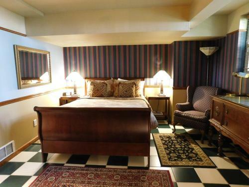 Bacon Mansion Bed And Breakfast