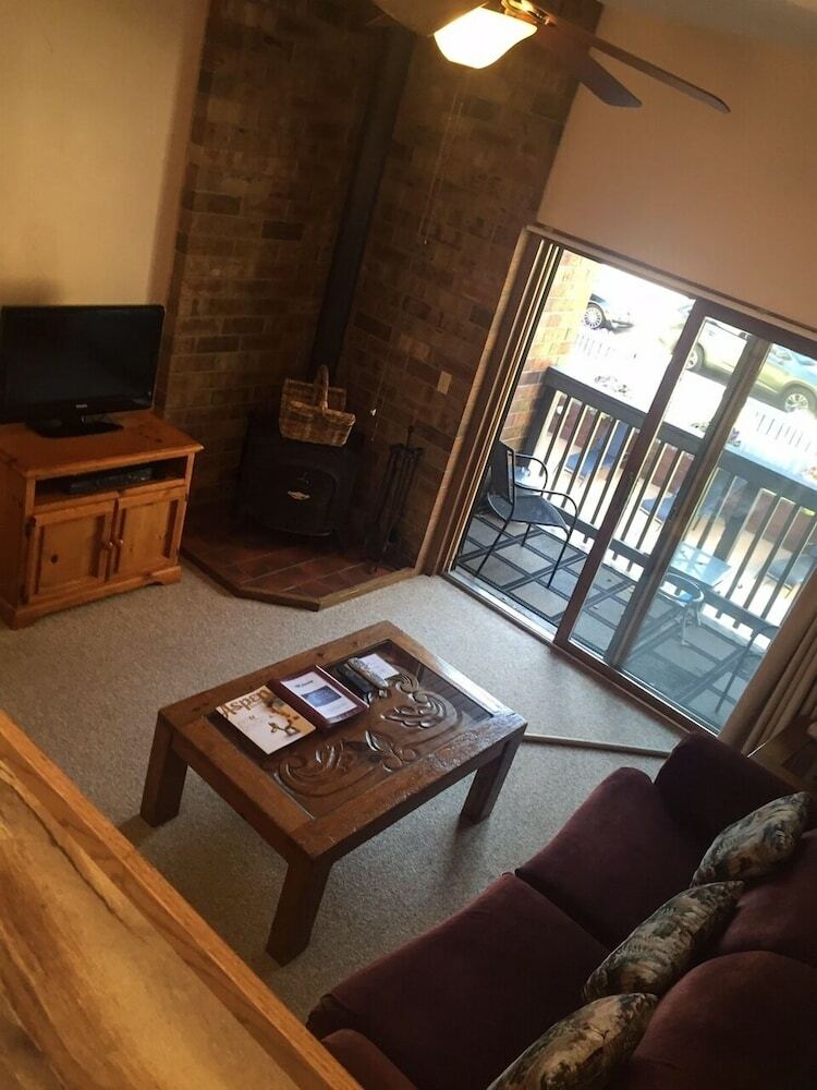 Shadow Mountain Lodge