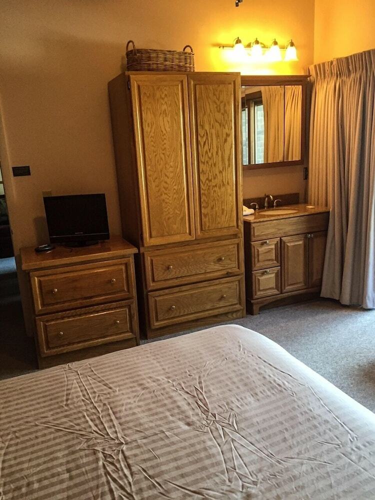 Shadow Mountain Lodge